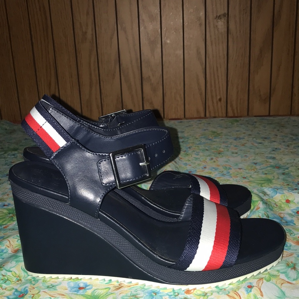 Red,white & blue Tommy Hilfiger wedge sandals (9.5) - Picture 5 of 7